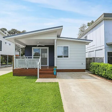 Tea Gardens Cosy Cottage Exterior photo